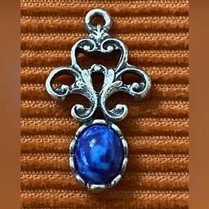 Vintage Sarah Coventry Silver Toned Filigree Details/Blue Stone Pendant